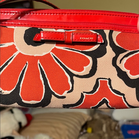 Blue Quilted Chain Bag EUC Coach Wristlet with NWT Marc Jacob & Jeffree Star Set - Picture 9 of 16